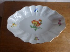 - Wunderschöne " Meissen Gebäckschale " Blumendekor - Goldrand - welliger Rand