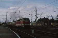 (13548) orig. Dia - Germany - BR 219 146-8 mit einer RegionalBahn - 90er Jahre