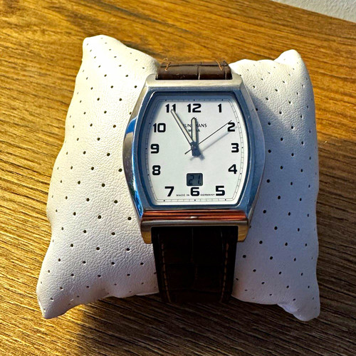 Junghans mega tondo - mega,