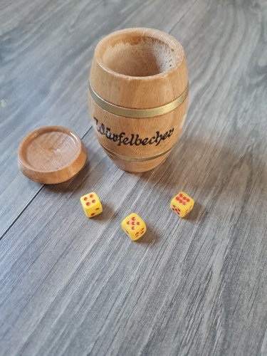Alter ddr holz würfelbecher - alter,