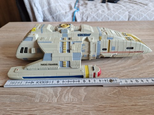 Star trek runabout revell - runabout,