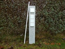 Gartensteckdose Granit Stele