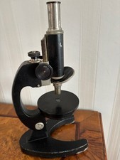 Vintage Mikroskop – ca