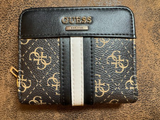 GUESS Geldbörse Laurel 4G