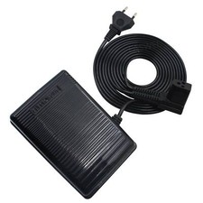 979314-031 Fußpedal mit