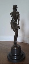 Bronzefigur einer Frau im Kleid Kunst 36 cm Höhe