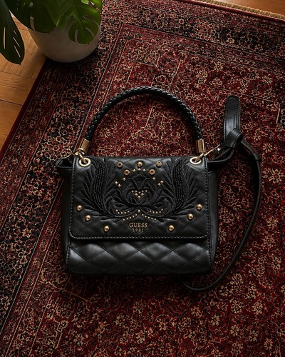 Schwarze guess handtasche mit - schwarze,