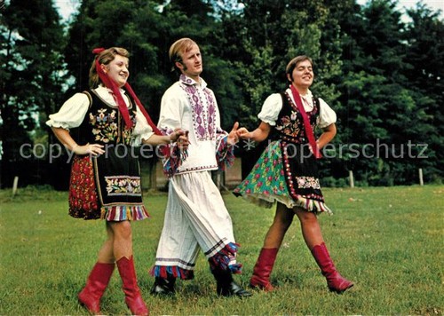 Tanz taenzer trachten ungarn - tanz,