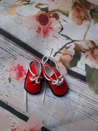 Puppenschuhe für paola - puppenschuhe,