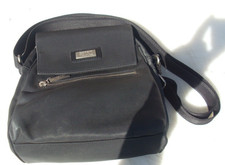 Esprit Handtasche schwarz