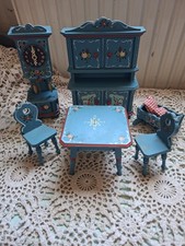 Puppenmöbel von Dora Kuhn