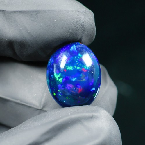 Ovaler schwarzer opal - ovaler,