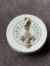 Thomas Sabo Bourbonische Lilie Charm Anhänger mit Zirkonia Steinchen