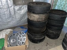 17 diverse alte Reifen mit Stahlfelgen, meist geringe Profiltiefe, eher Schrott