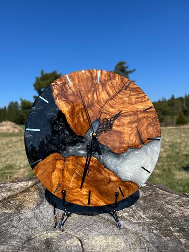Wanduhr aus olivenholz - wanduhr,