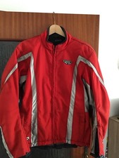 Motorradjacke mit Protektoren