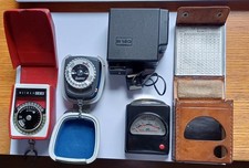 3 alte DDR  Belichtungsmesser und 1 Blitzlicht
