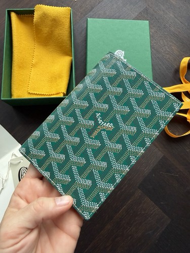 Goyard paris passport holder - goyard,