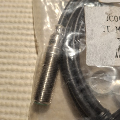 Magnetfeldsensor initiator - magnetfeldsensor,