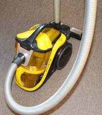 Staubsauger beutellos, Rowenta, sehr leise,