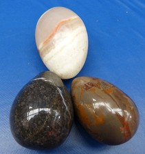 8125. Eier  -  Marmor  -