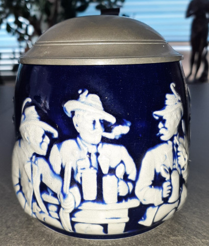 Bierkrug mit zinndeckel - bierkrug,