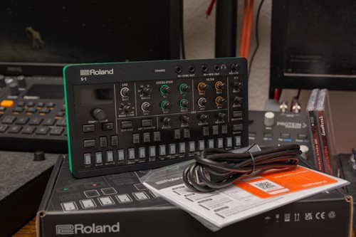 Roland aira compact tweak - compact, s-1