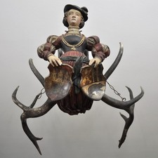 Großes Lüsterweibchen, um