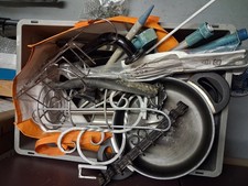 Kiste Voller Schrott Eisen