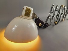 Gelenkarm-Scheren-Leuchte