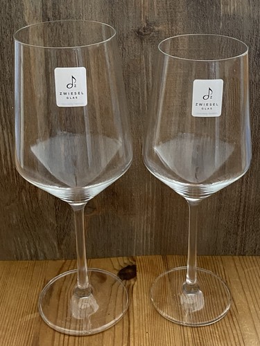 Rotwein und 6 - 6,