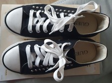 Guess Chucks, Sneakers