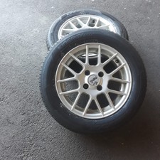 4 Alufelgen mit 4 Sommerreifen