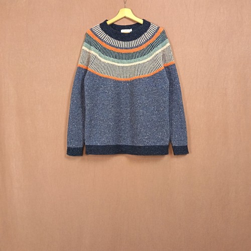 Celtic pullover statement - &,