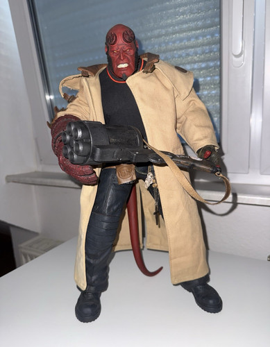 Mezco toyz hellboy - hellboy,