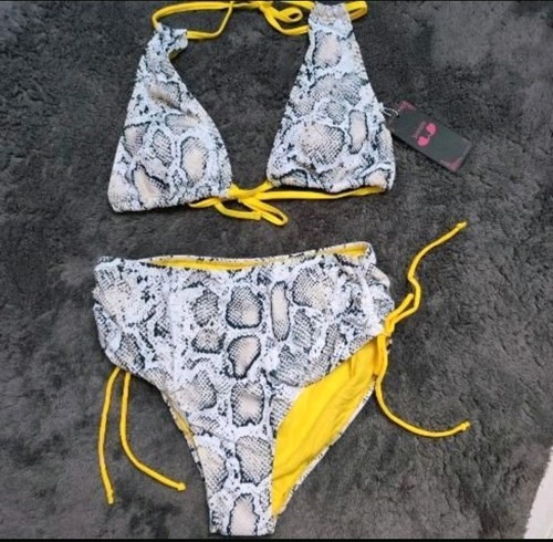 Neuer bikini - bikini, im