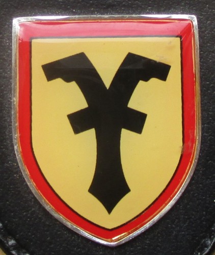 Brustanhänger