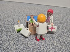 PLAYMOBIL Figuren beim Arzt