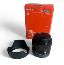 Sony E 35mm F1.8 OSS SEL35F18 Festbrennweite Objektiv fuer APS C E Mount Top
