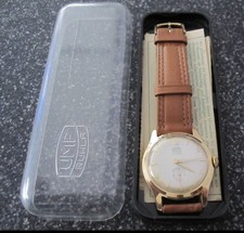 UMF Ruhla Vintage Uhr fast NOS  Handaufzug Präzisia 15 Jewels M2 Box Papiere 