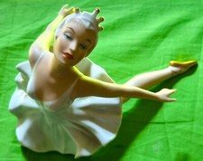 Weimar Porzellan Wallendorf "Tänzerin kniend" Figur Schwanensee Ballett