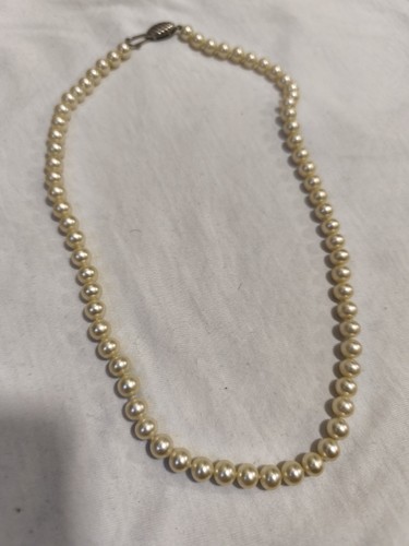Klassisches collier aus perlen - klassisches,