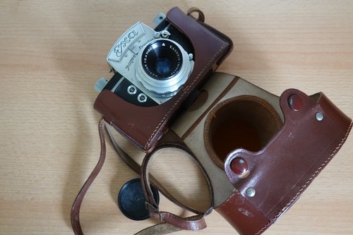 Analoge ddr kamera - kamera, exa