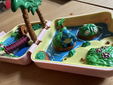 Vintage - POKEMON- Seafoam Island Mini Playset Tomy 1997 Nintendo - Polly Pocket