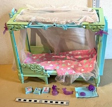Barbie Himmelbett - wohl Schwanensee 2003 - umklappbar zum Thron - Sound ok
