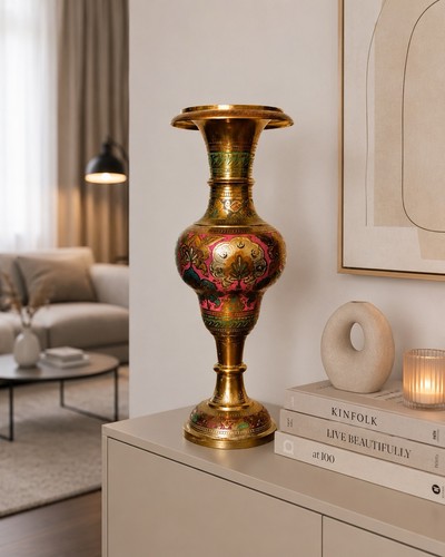 Messingvase mit blumenmotiv - mit,