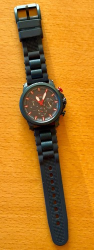 Sportliche multifunktionsuhr - sportliche,