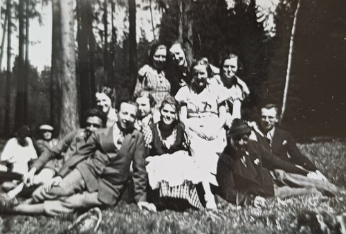 1935 gruppenfoto lachende - 1935,