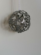 Deko-Kugeln aus silberfarbenem Draht, Durchmesser ca. 7 cm