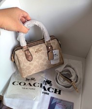 Coach Mini Rowan Setchel